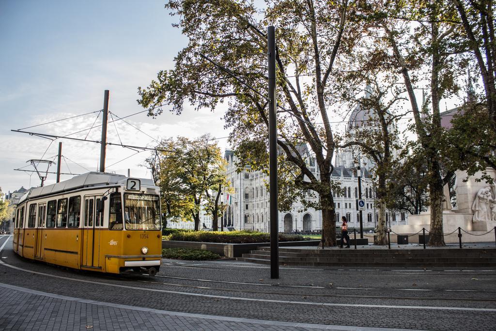 Home At Parliament Budapest Exterior photo